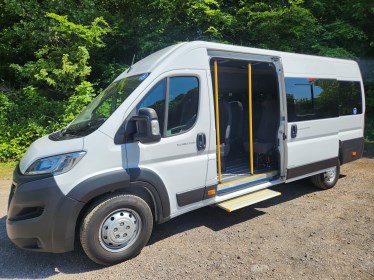 Spec%205%20Vauxhall%20Movano%20front.jpg
